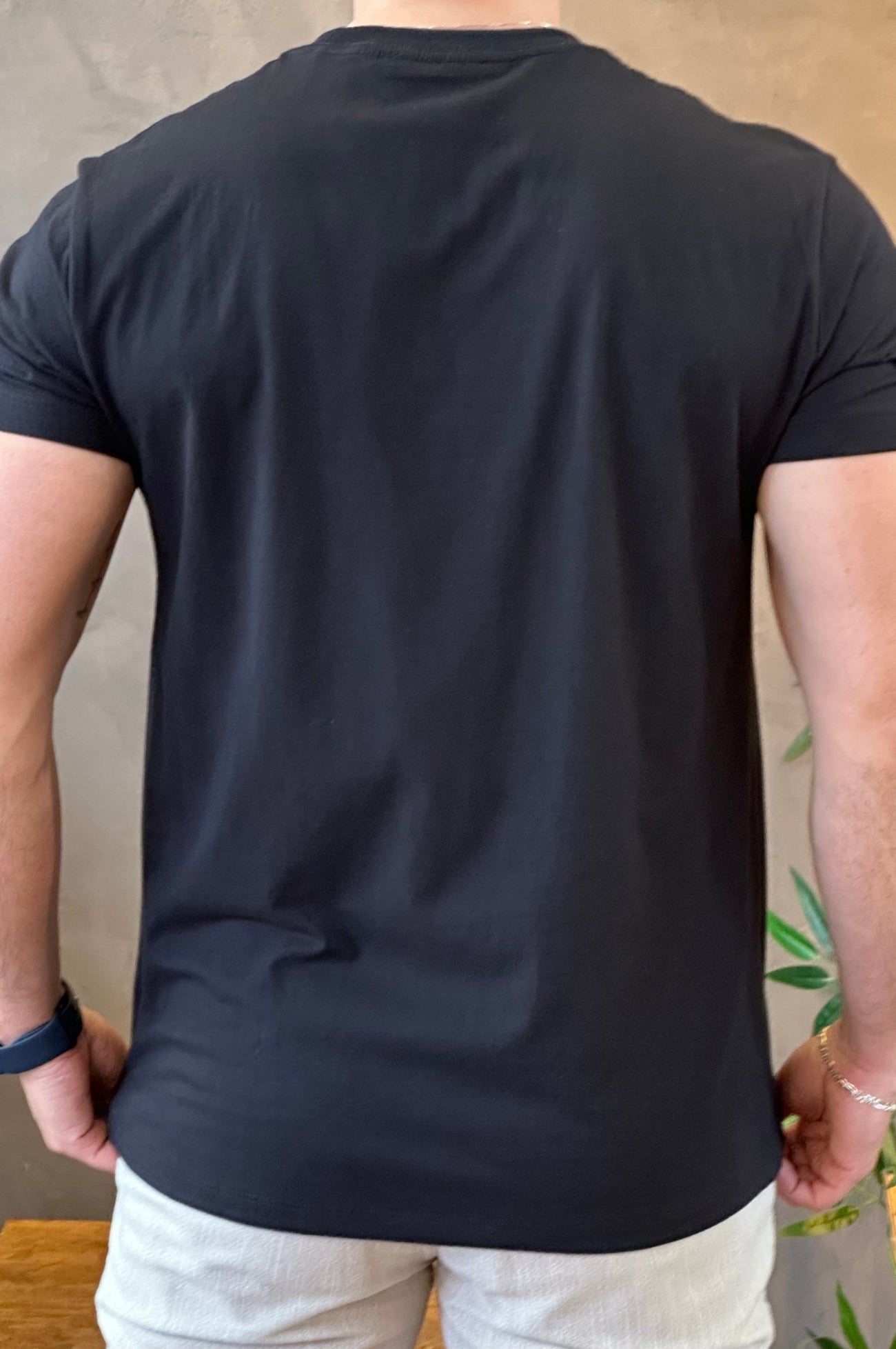 Camiseta Preta Lobo Acostamento