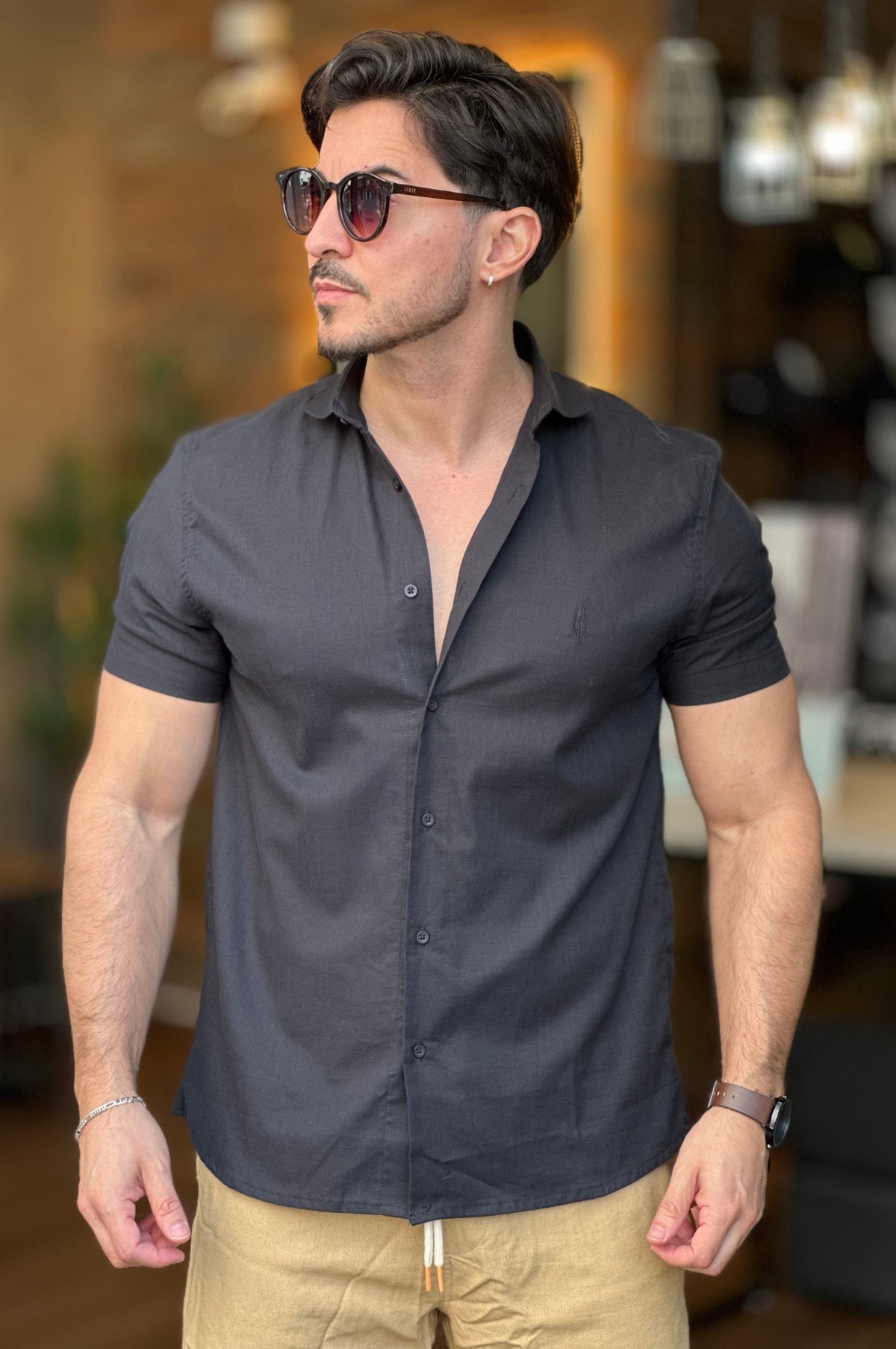 Camisa Manga Curta Preta Serafine