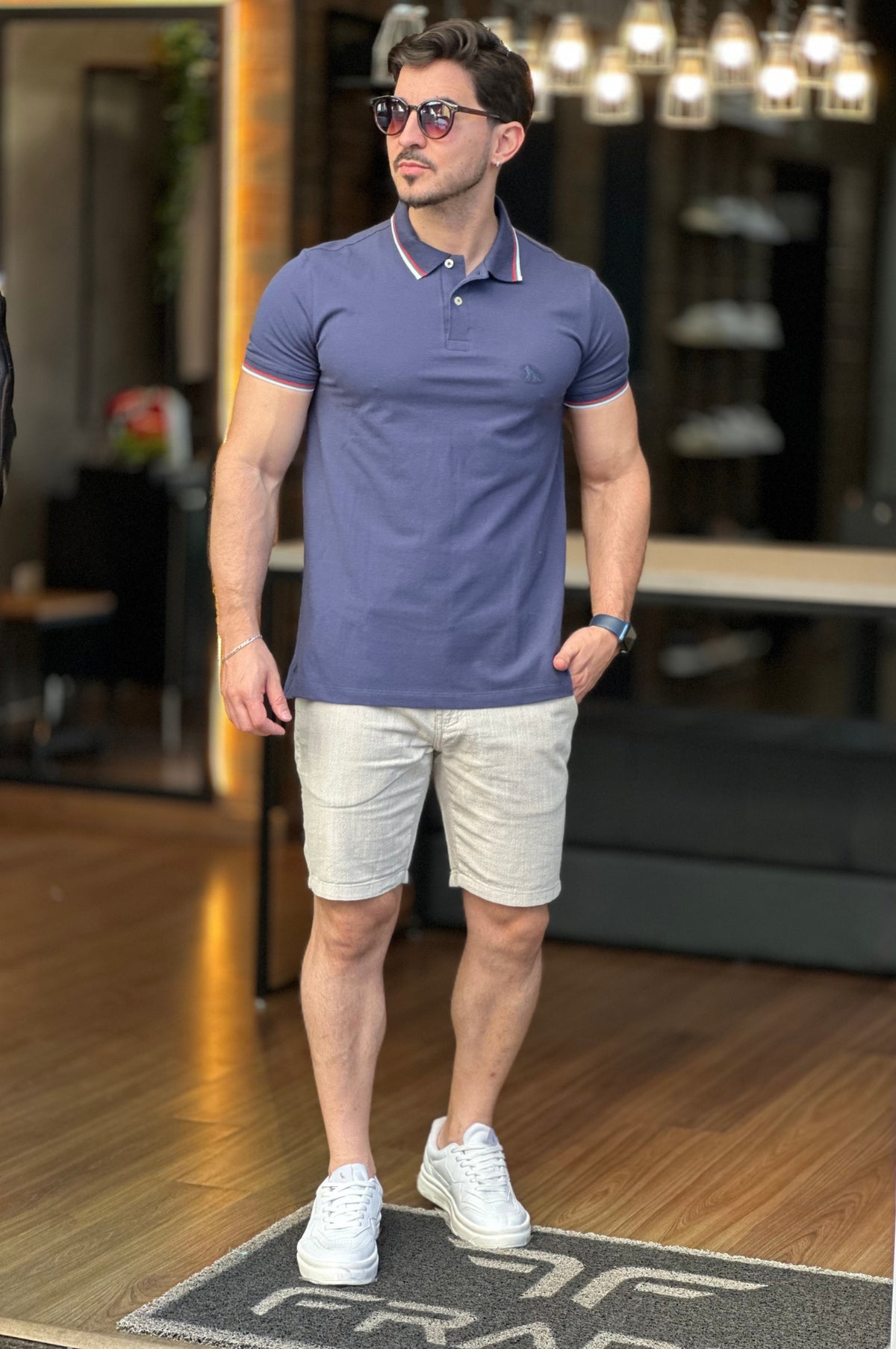 Polo Azul Marinho Acostamento