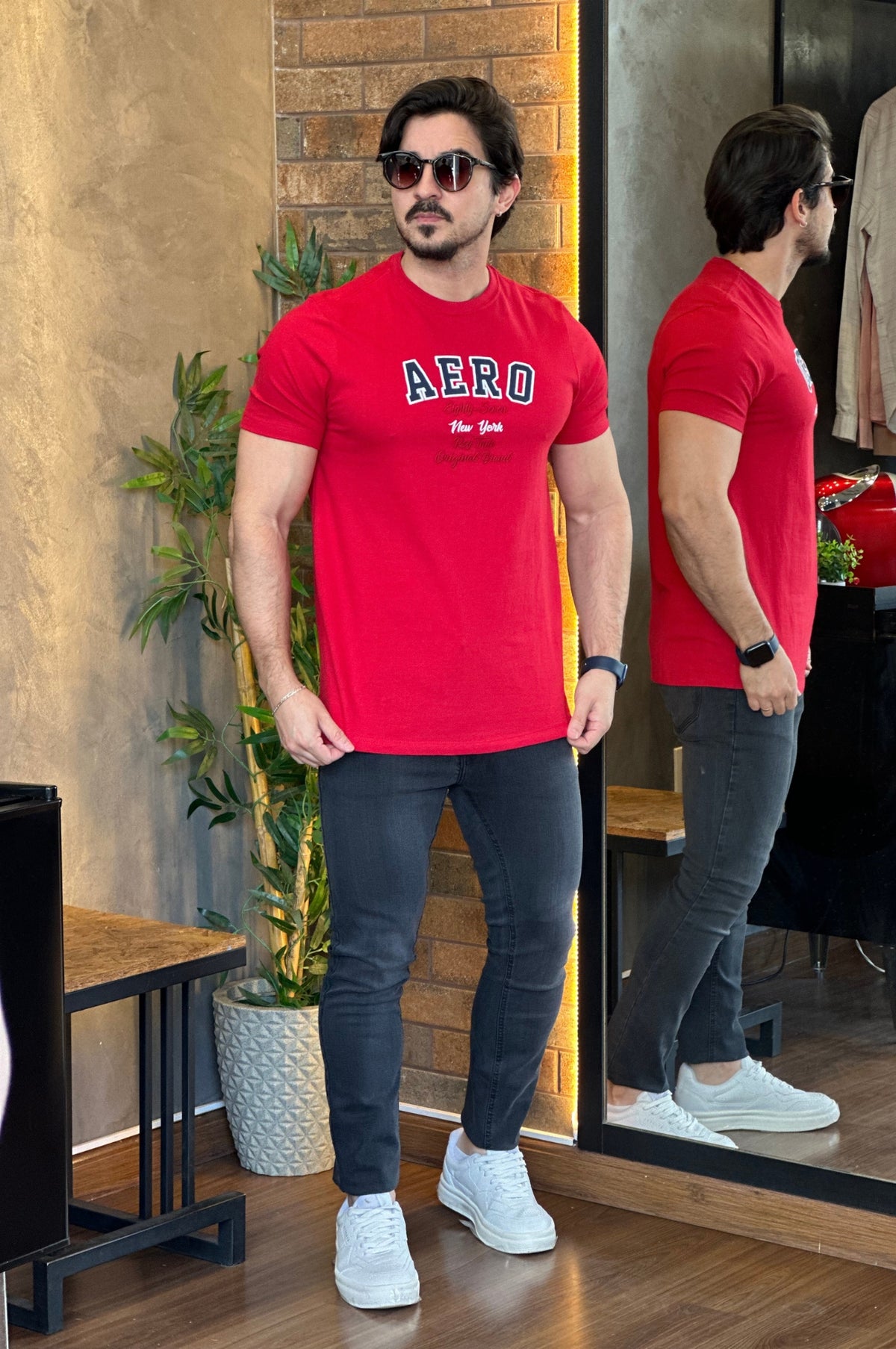 Camiseta Logo Bordada Vermelha Aeropostale