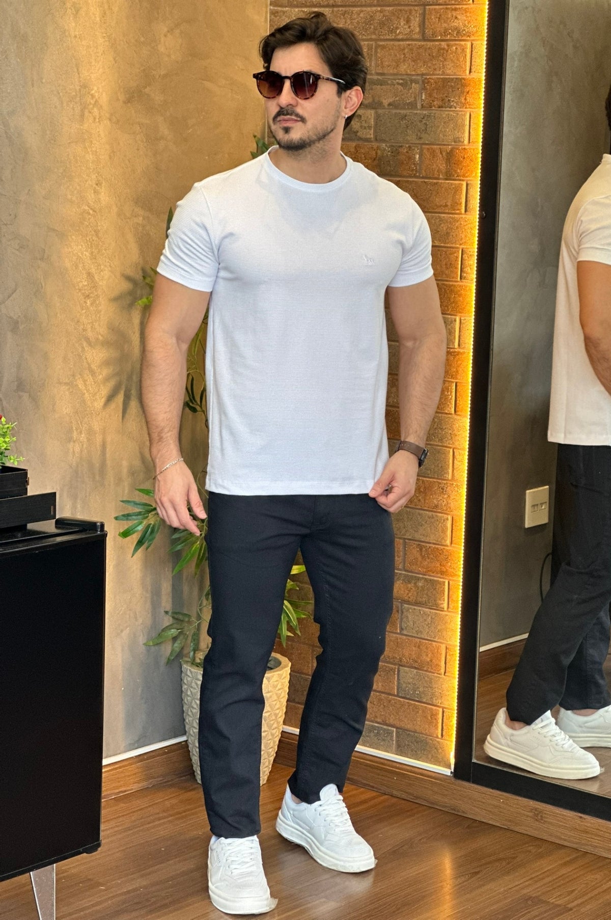 Camiseta Texturizada Branca Acostamento