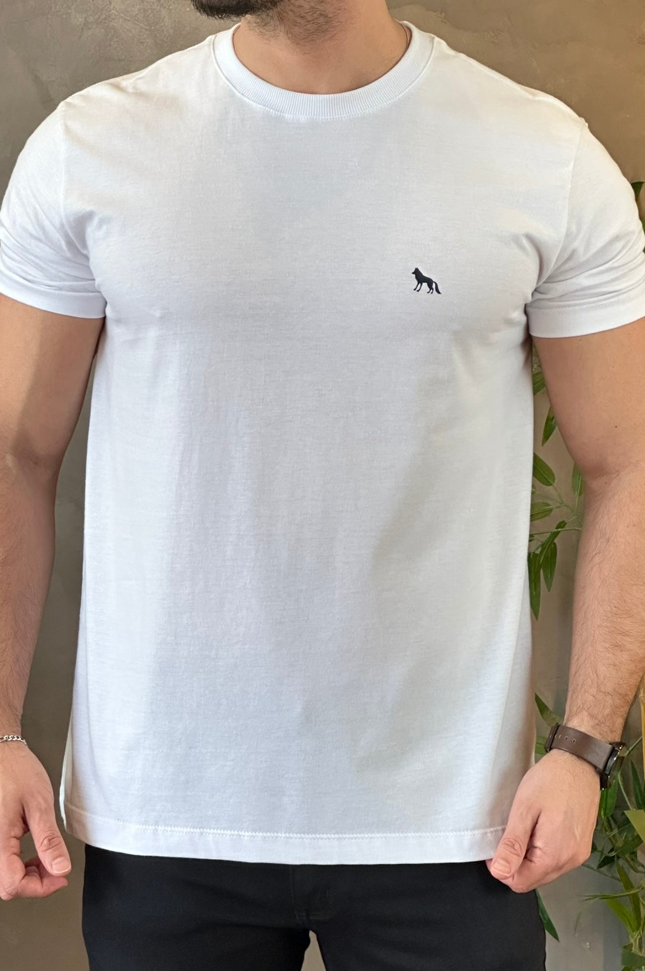 Camiseta Lobo Nas Costas Branca Acostamento