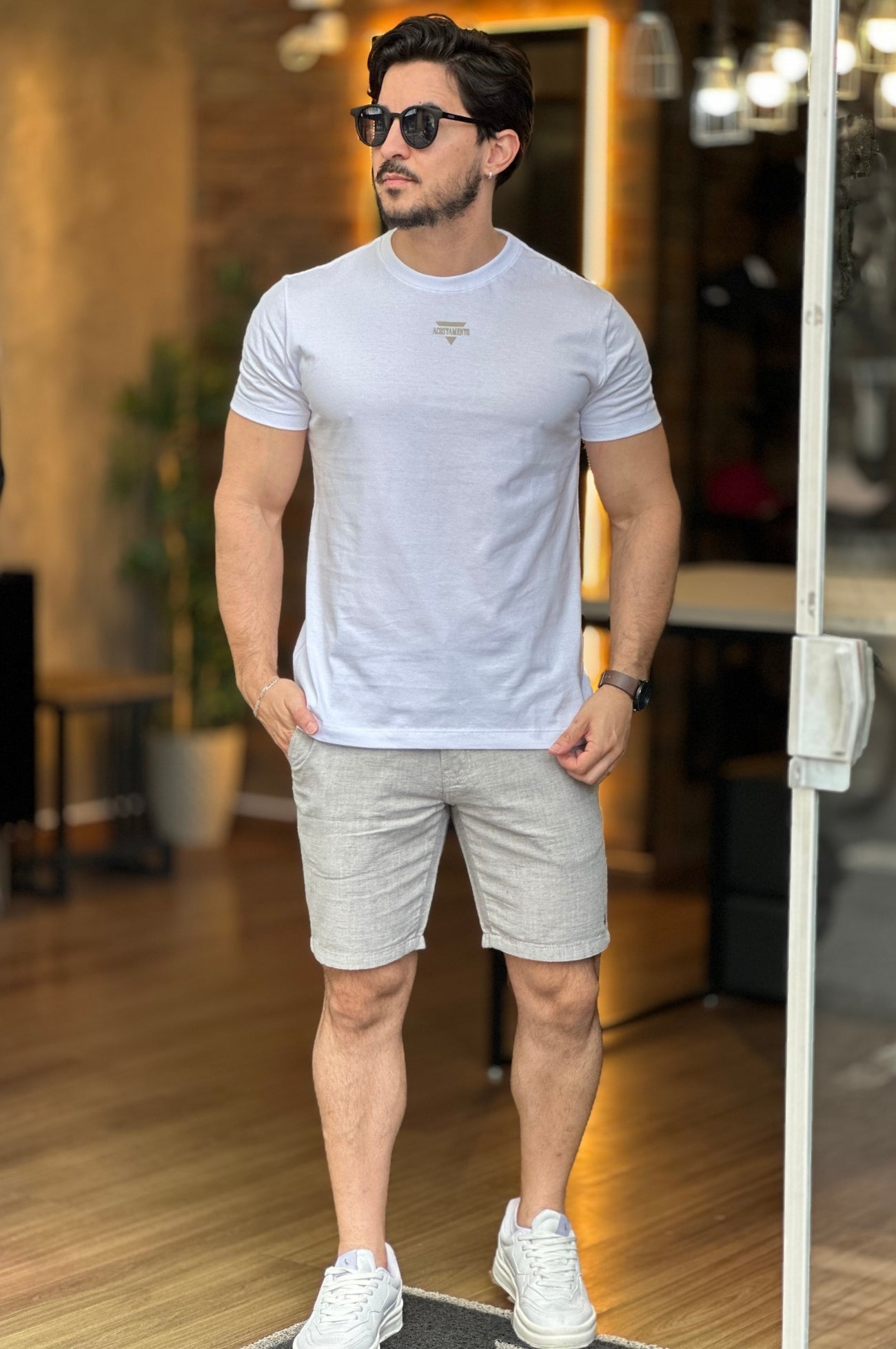 Camiseta lobo nas costas branca Acostamento