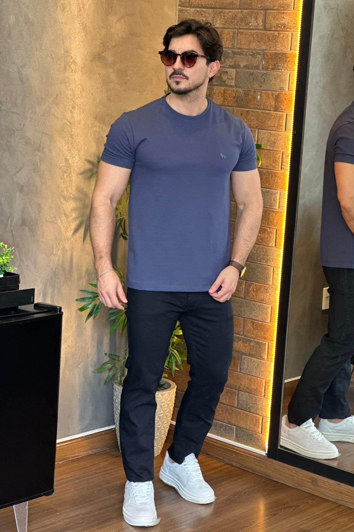 Camiseta Texturizada Azul Acostamento