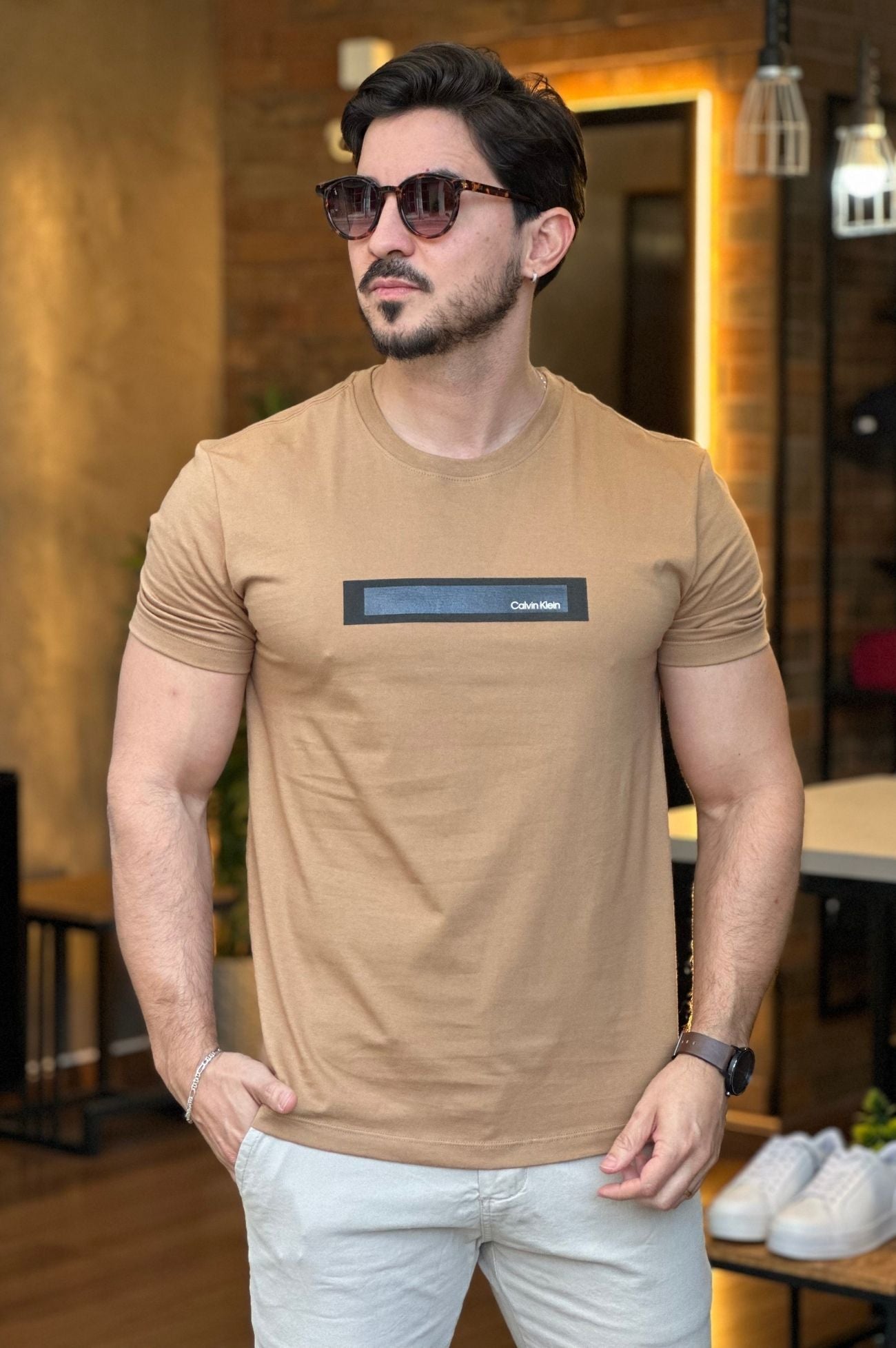 Camiseta Marrom CK