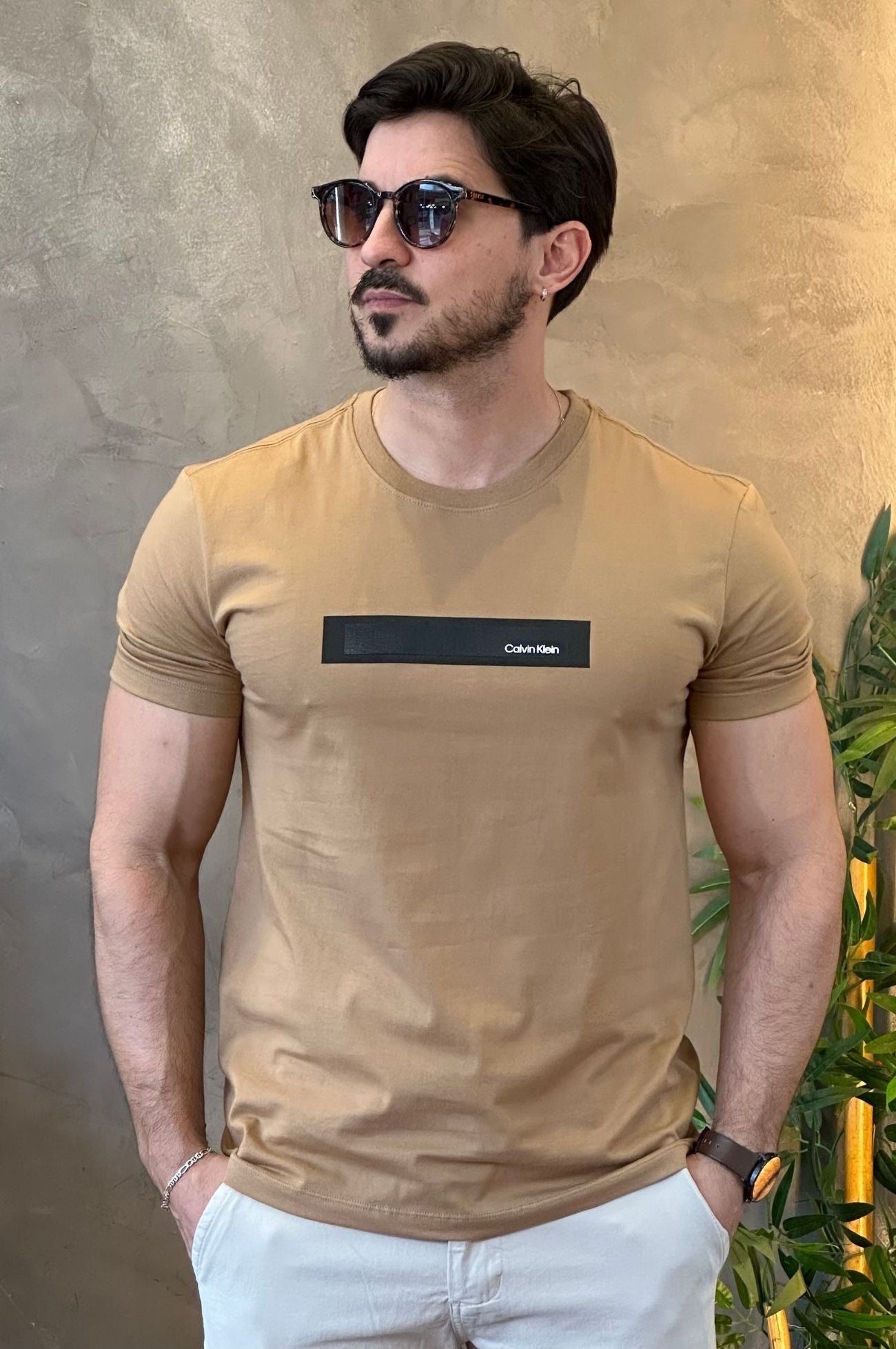 Camiseta Marrom CK