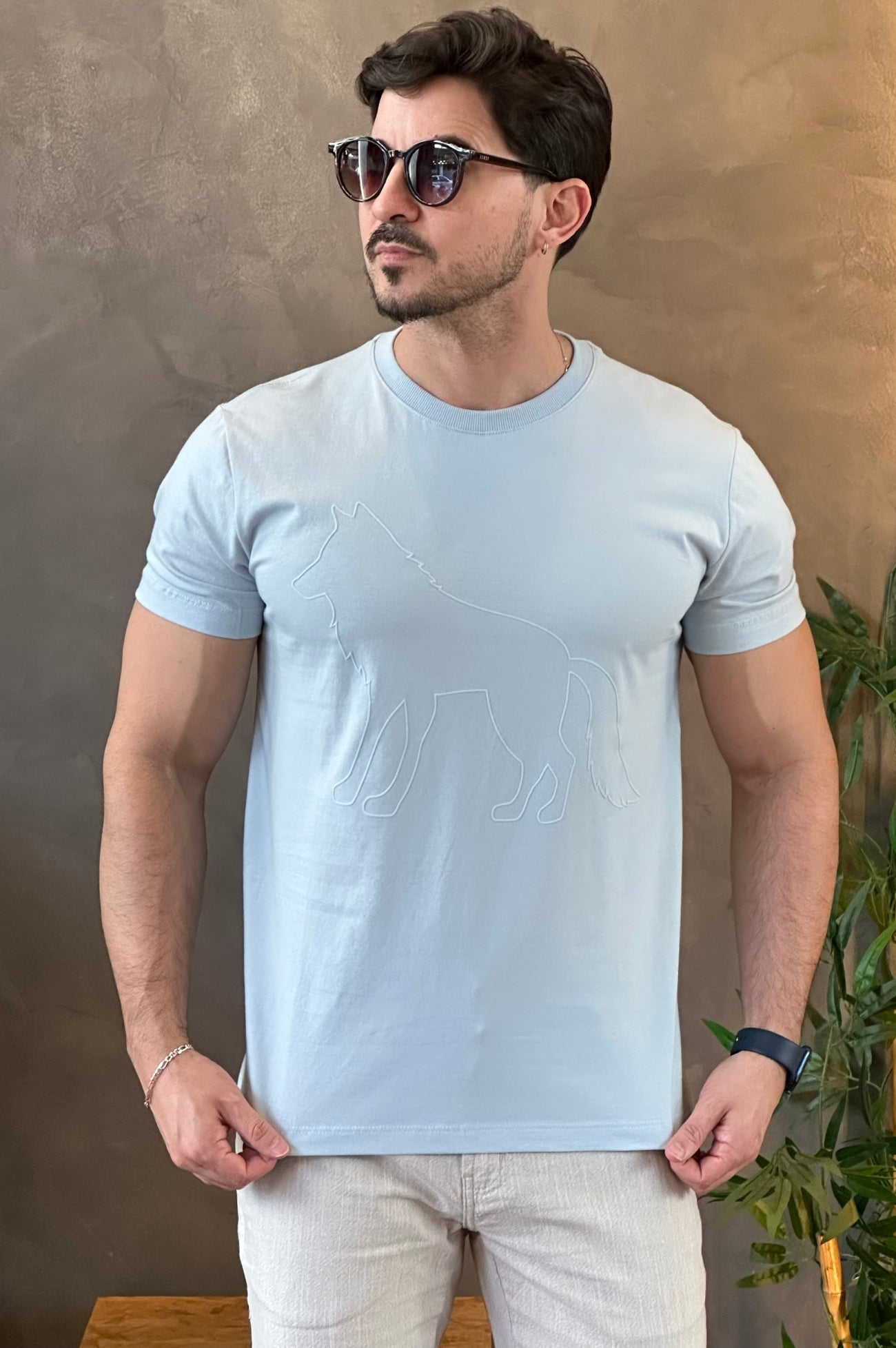 Camiseta Azul Claro Lobo Acostamento