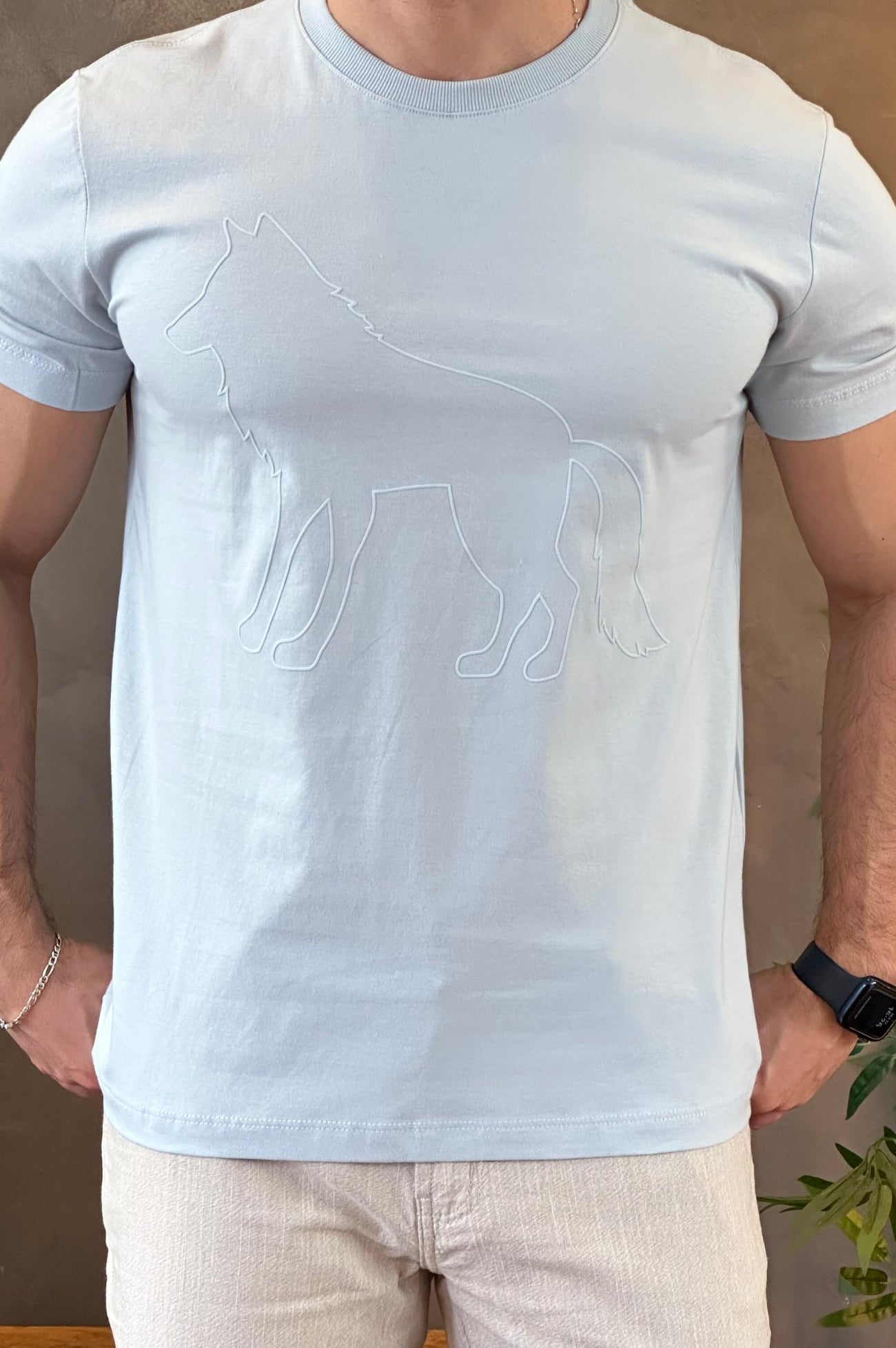 Camiseta Azul Claro Lobo Acostamento
