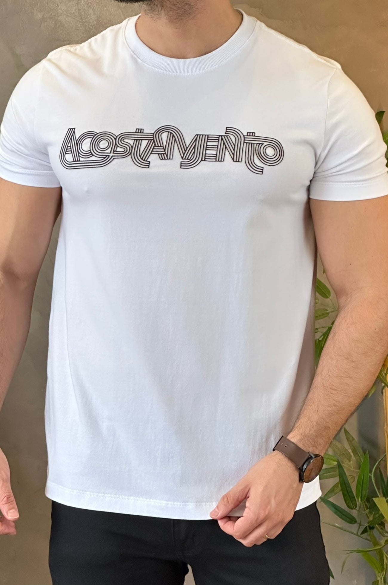 Camiseta Branca Logo Preta Acostamento