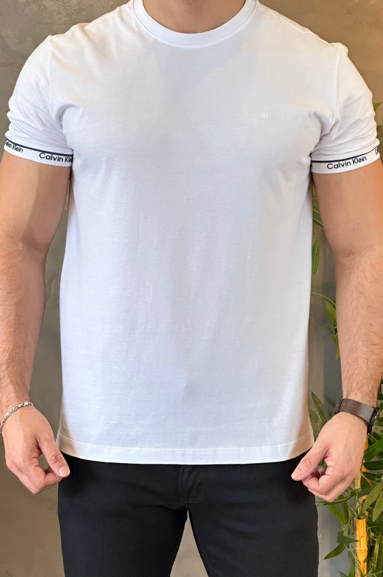 Camiseta Detalhe Punho Branca Calvin Klein