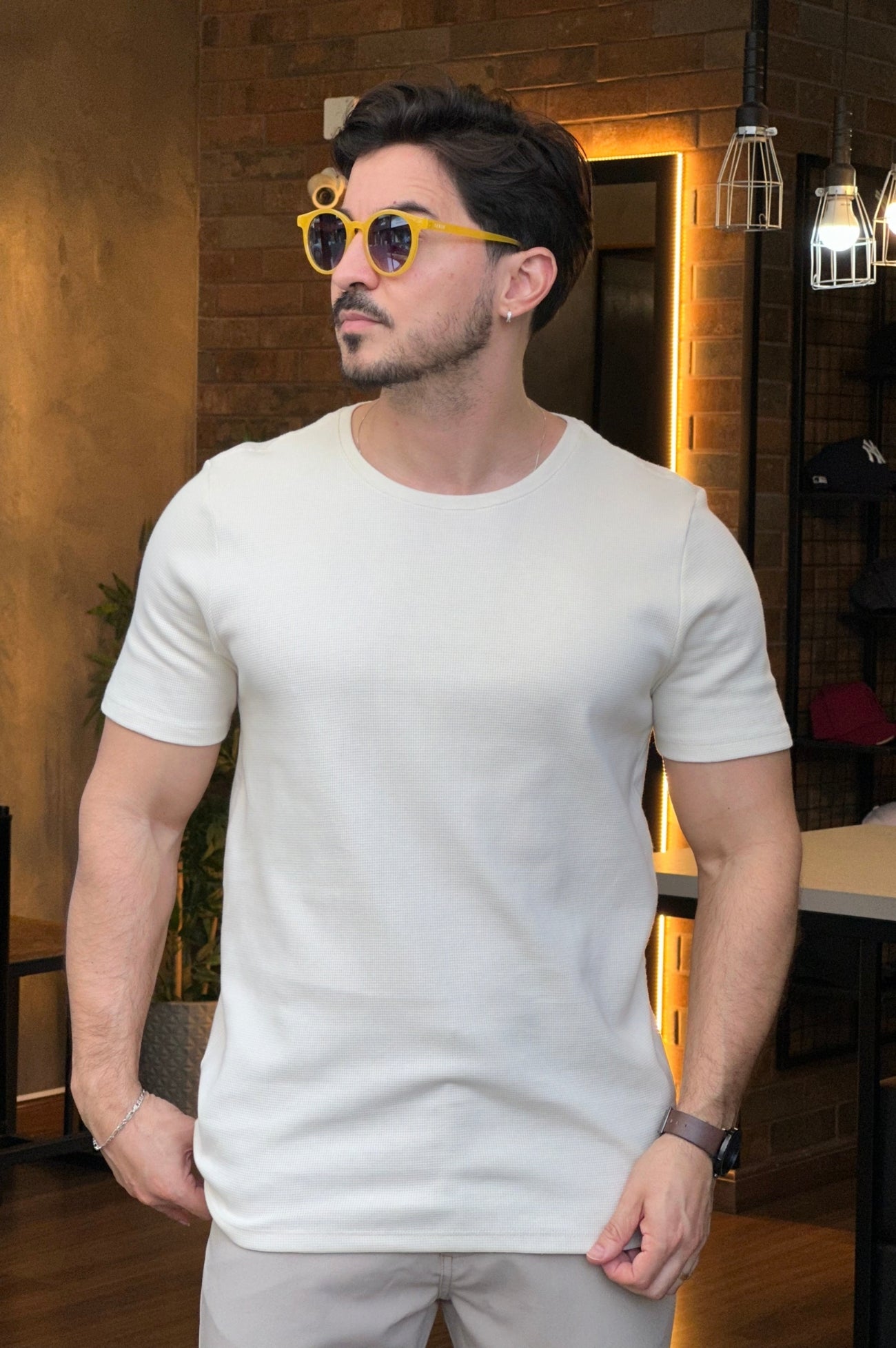 Camiseta Texturizada Bege DLZ