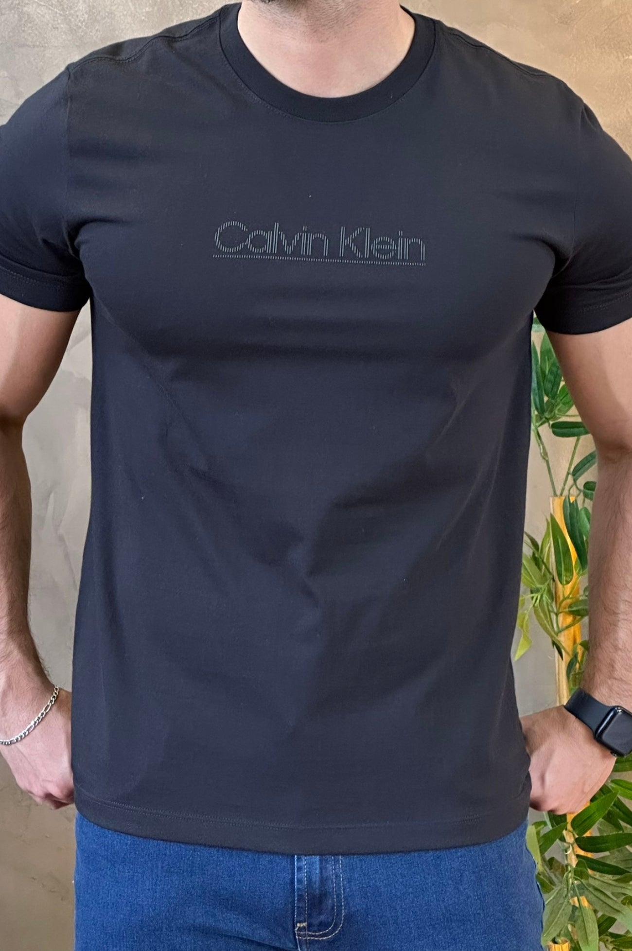 Camiseta Calvin Klein logo central
