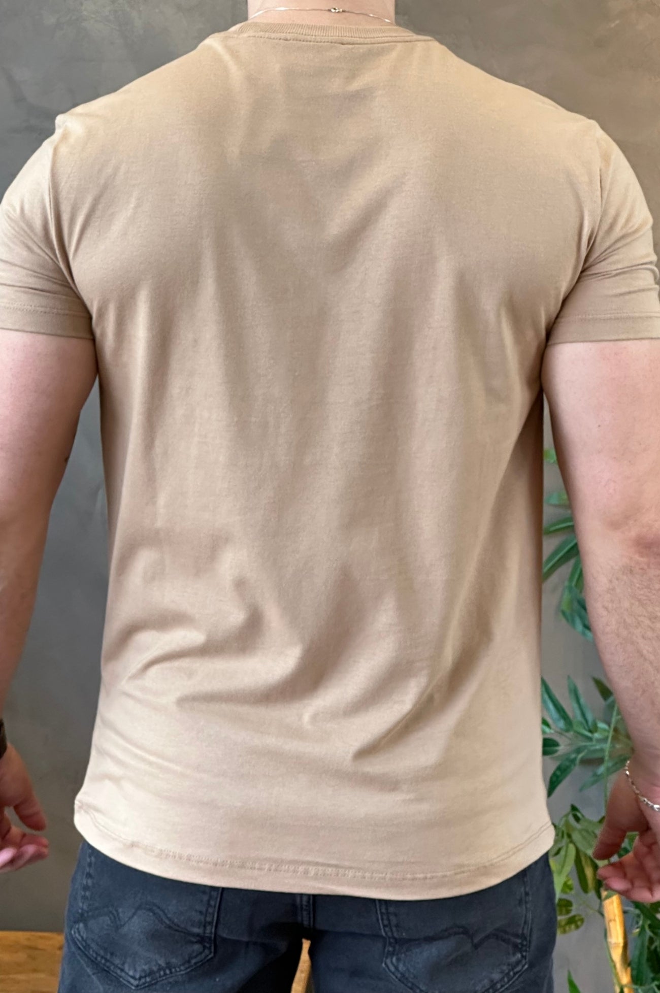 Camiseta Bege Acostamento