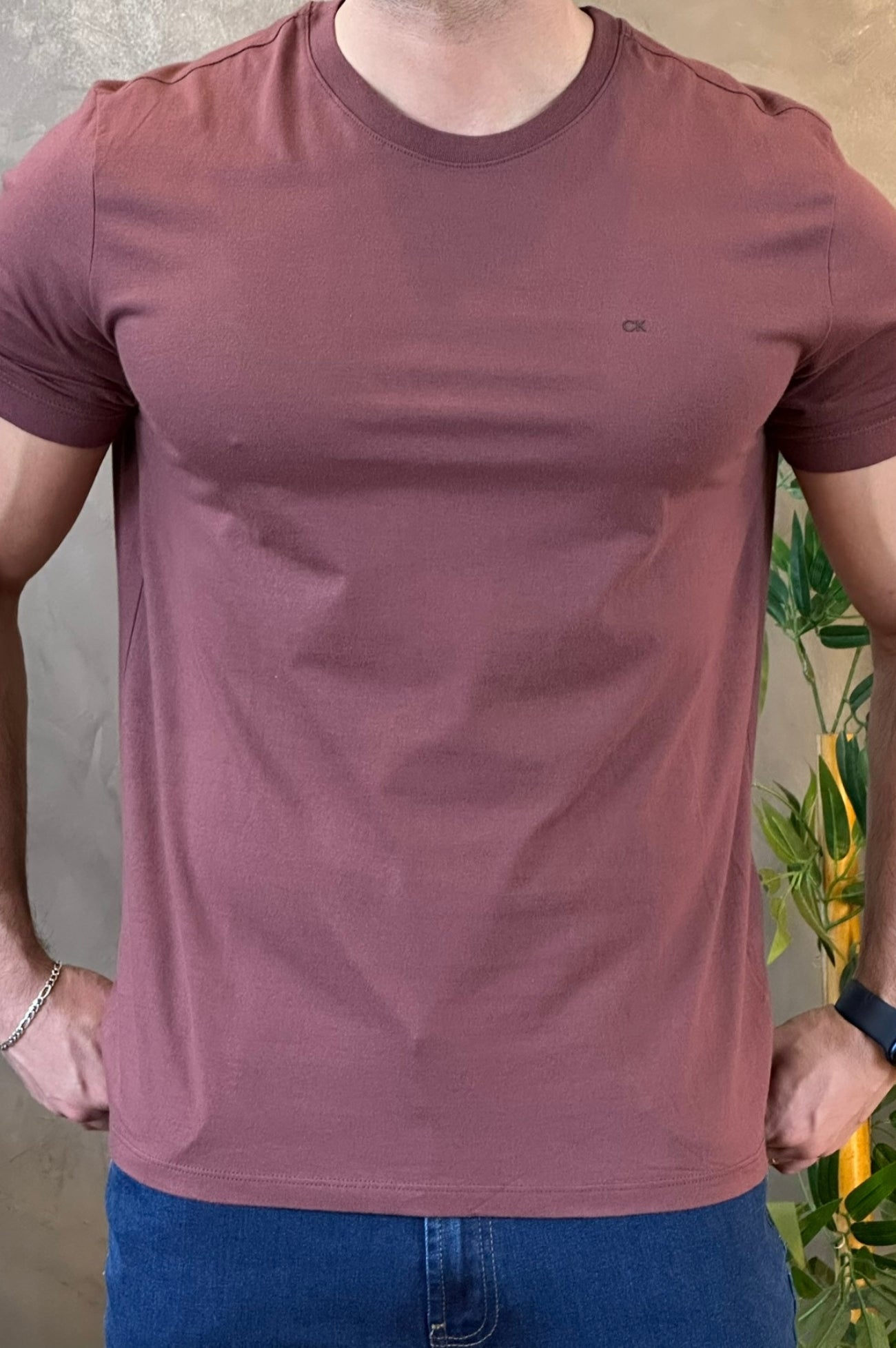 Camiseta básica Calvin Klein vinho