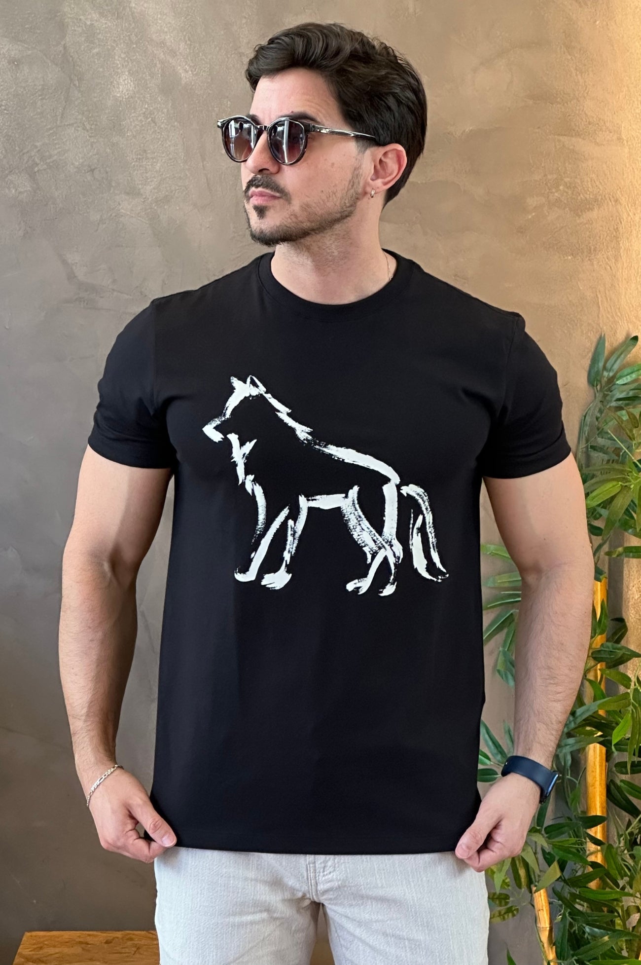 Camiseta Preta Lobo Acostamento