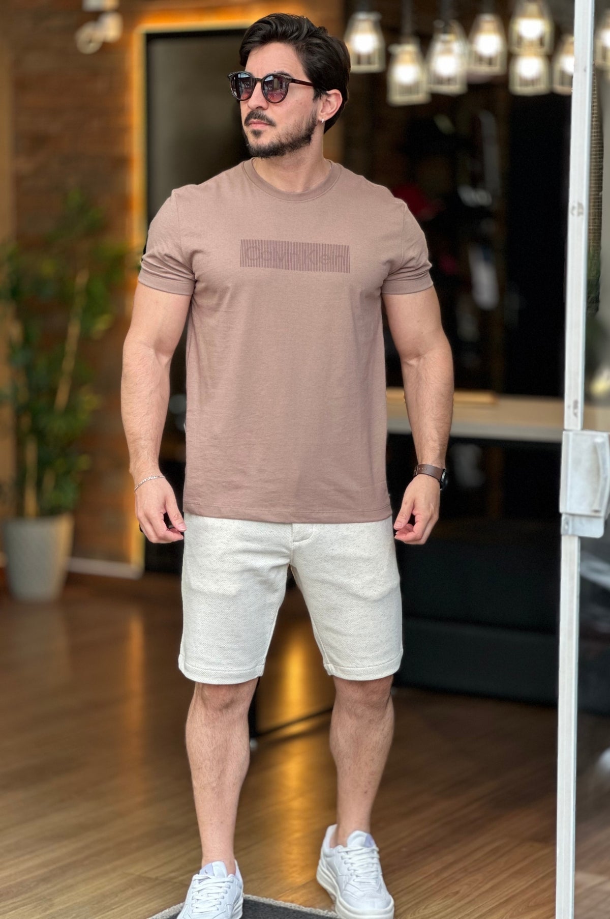 Camiseta Marrom Calvin Klein