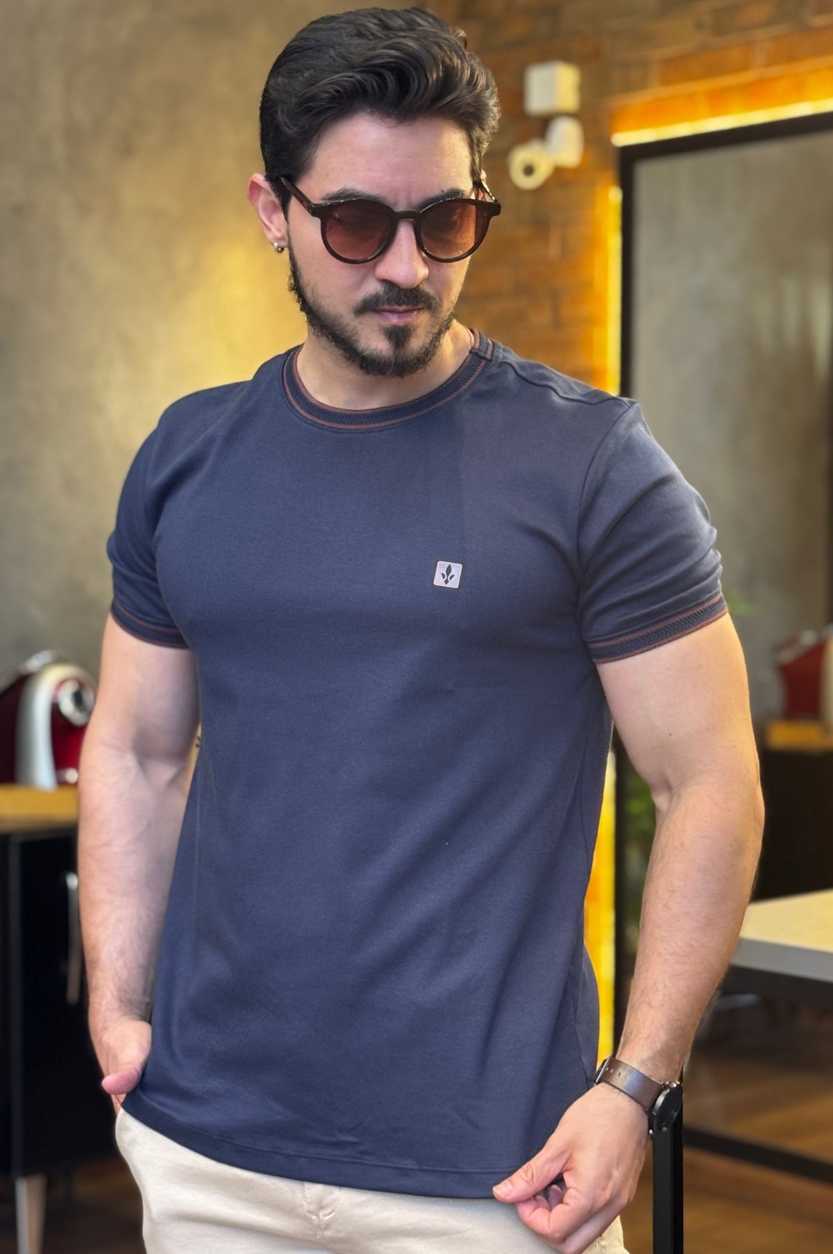 Camiseta Azul Detalhe Gola DLZ
