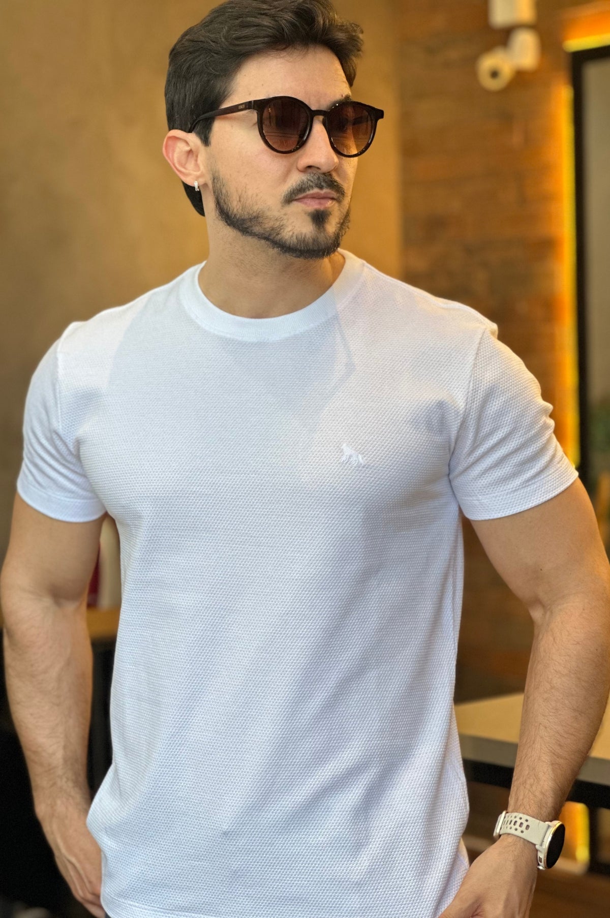 Camiseta Texturizada Branca Acostamento