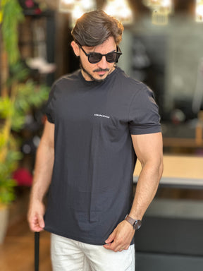 Camiseta preta logo no peito aeropostale