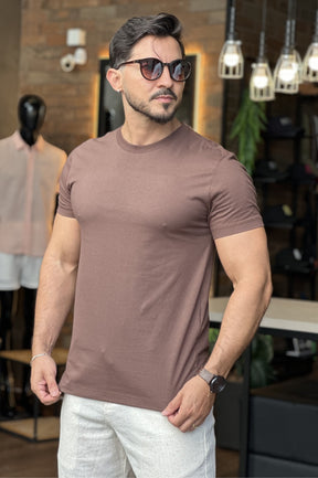 Camiseta Marrom Minimalista Acostamento
