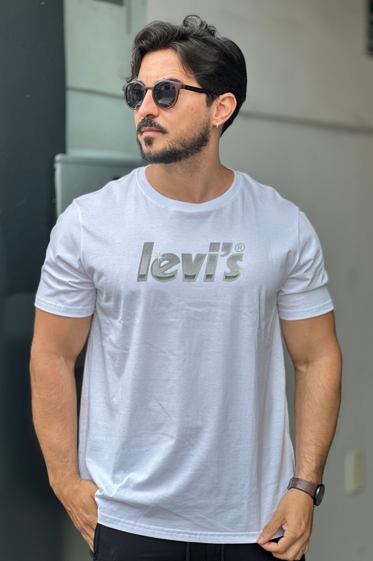 Camiseta Branca Levis