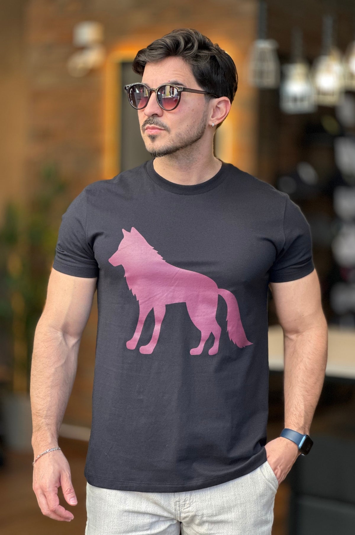Camiseta Preta Lobo Acostamento