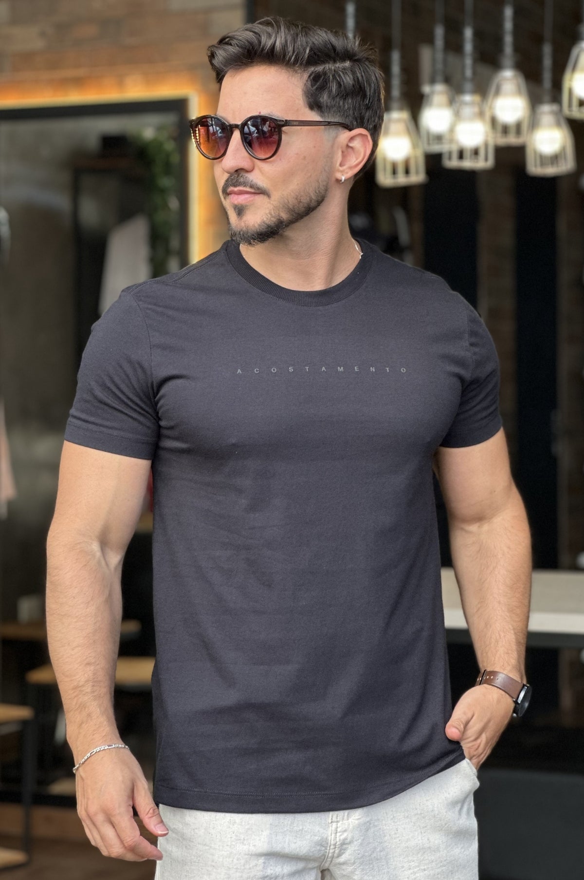 Camiseta Preta Minimalista Acostamento
