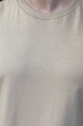 Camiseta Bege minimalista Acostamento