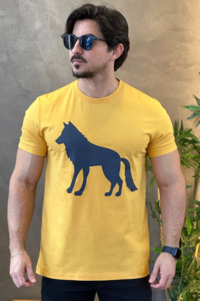 Camiseta Amarela com Lobo Azul