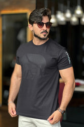 Camiseta Preta com Lobo UV Acostamento