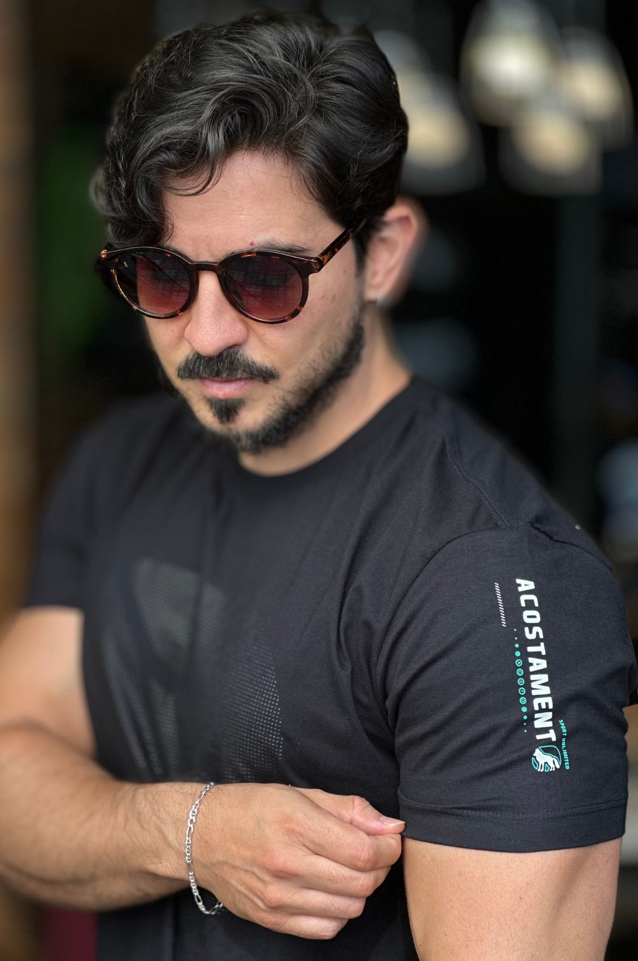 Camiseta Preta com Lobo UV Acostamento