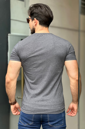 Camiseta Cinza Alto Relevo Acostamento