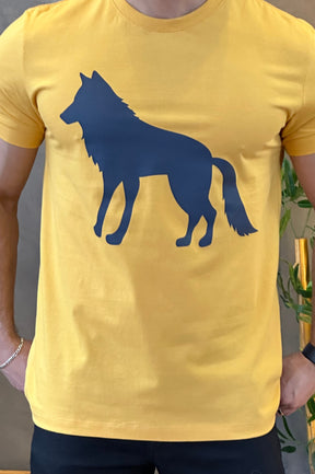 Camiseta Amarela com Lobo Azul