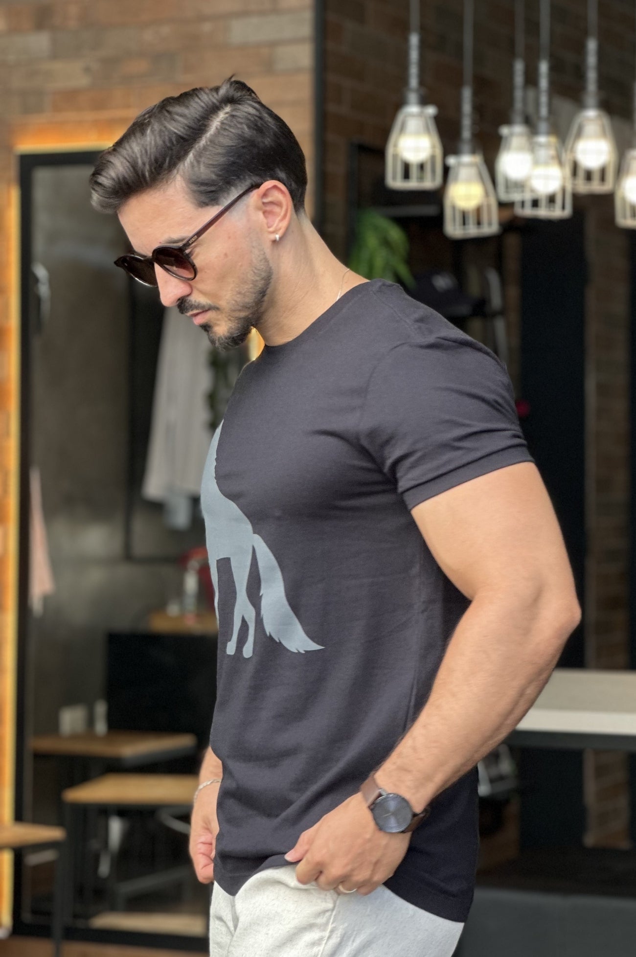 Camiseta Preta Lobo Cinza Acostamento