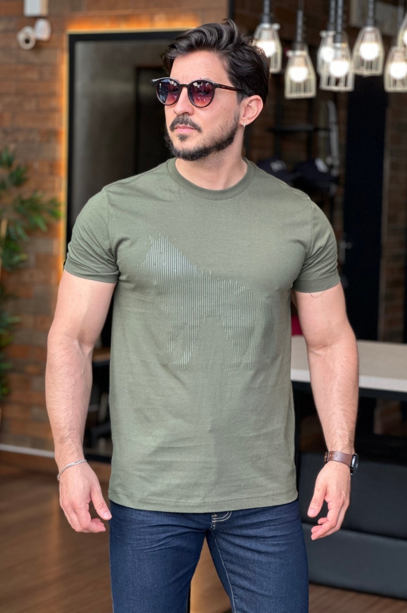 Camiseta Verde Lobo Acostamento