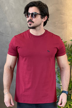 Camiseta Lobo nas Costas Acostamento Vinho