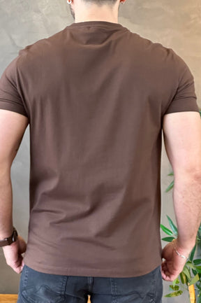 Camiseta Marrom alto relevo Calvin Klein