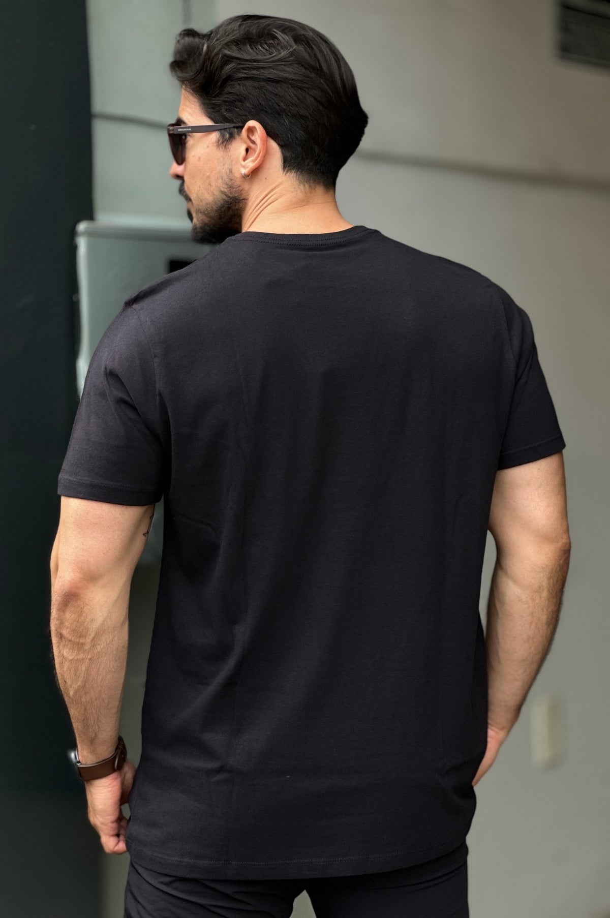Camiseta Preta Bordada Aeropostale