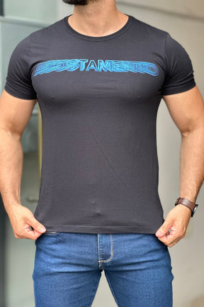 Camiseta Preta Escrito Azul Acostamento