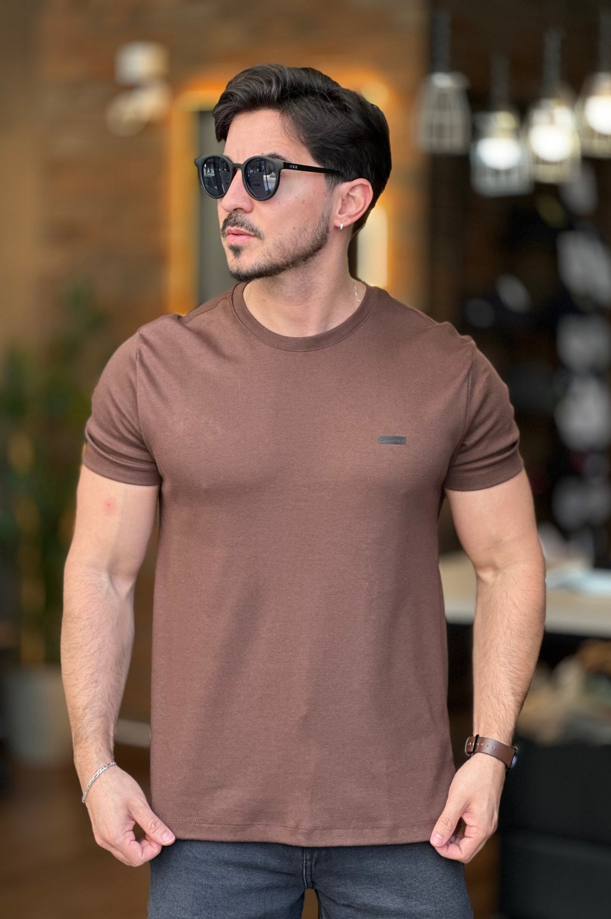 Camiseta Marrom Suedine Calvin Klein