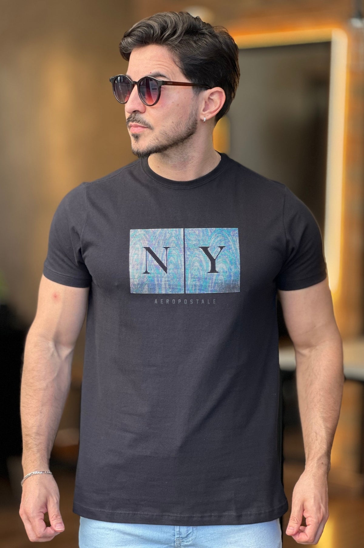Camiseta Preta escrito NY prata Aeropostale