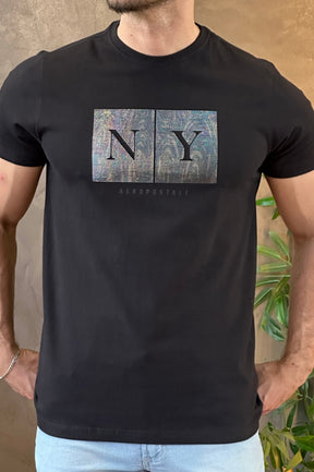 Camiseta Preta escrito NY prata Aeropostale