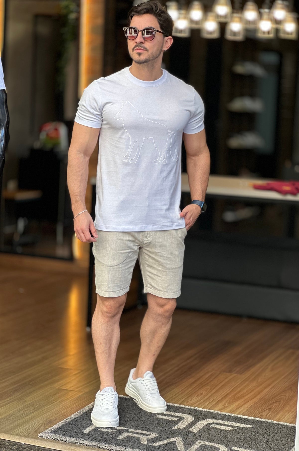 Camiseta Branca Lobo Acostamento