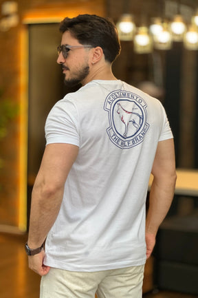 Camiseta Branca com Estampa Acostamento