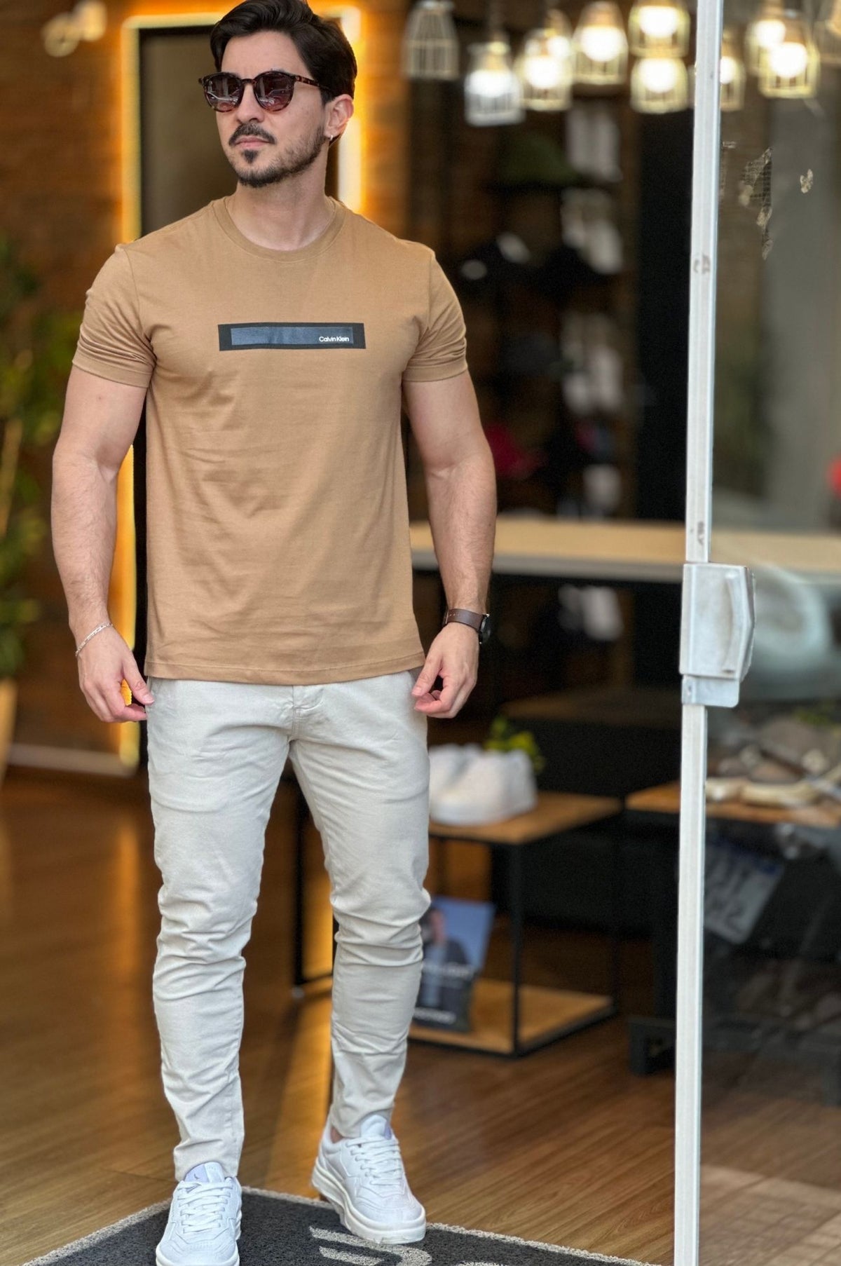 Camiseta Marrom CK