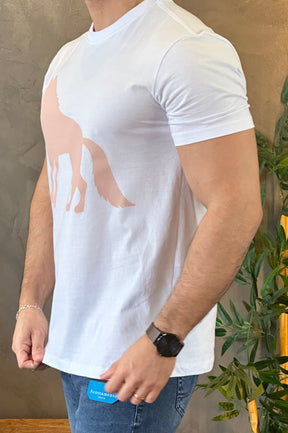 Camiseta Branca com Lobo Rosa Acostamento