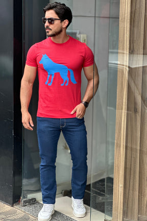 Camiseta Vermelha com Lobo azul Acostamento