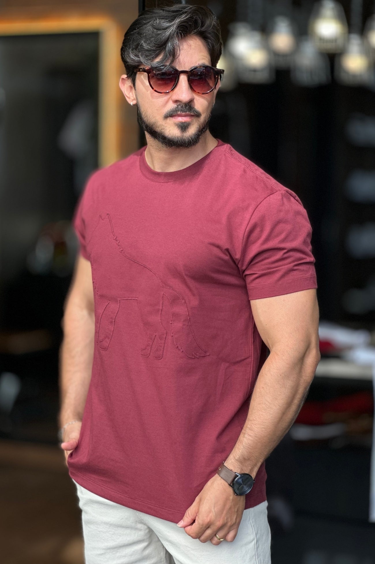 Camiseta Vinho com Lobo Acostamento