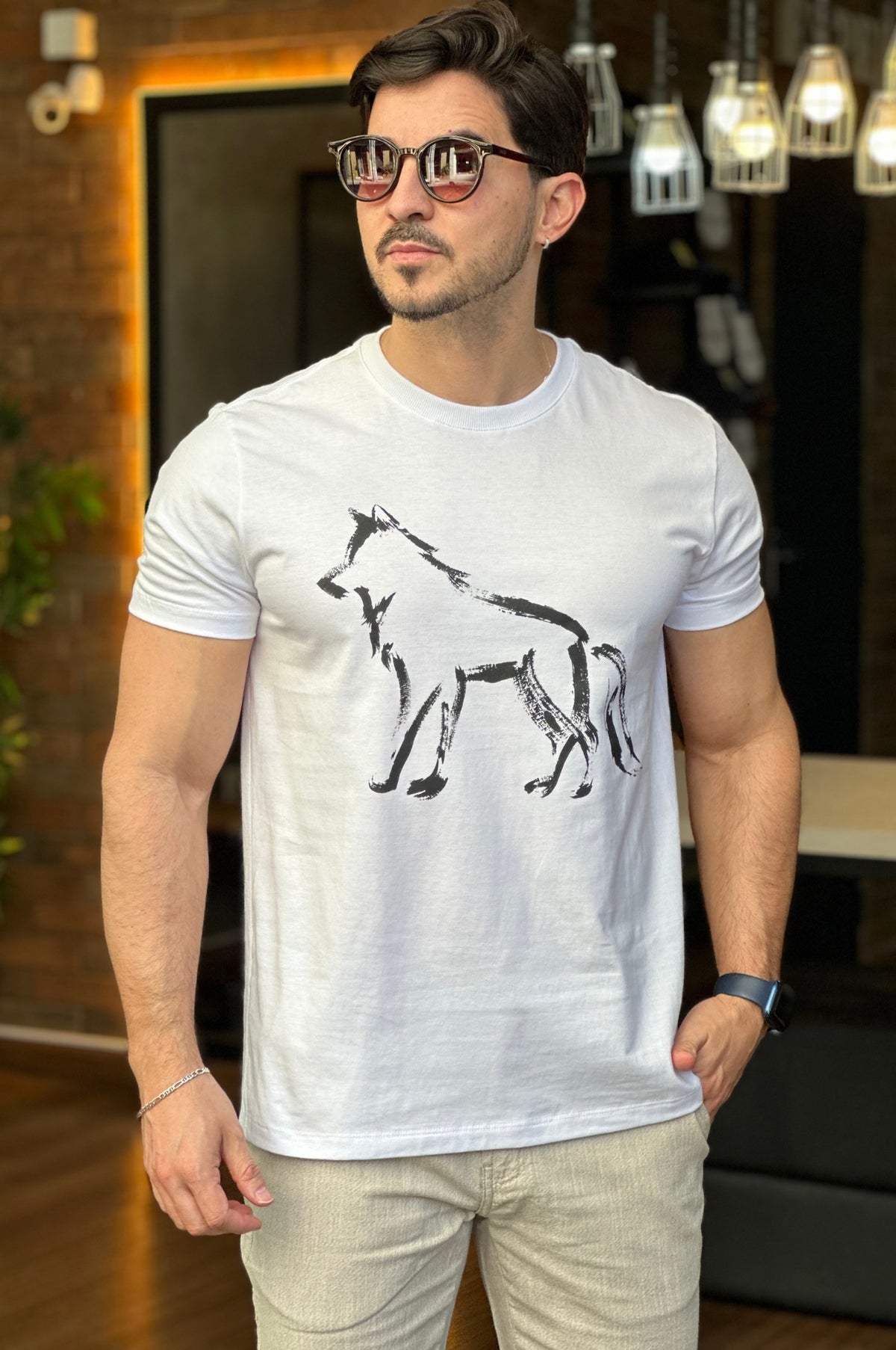 Camiseta Branca Lobo Acostamento