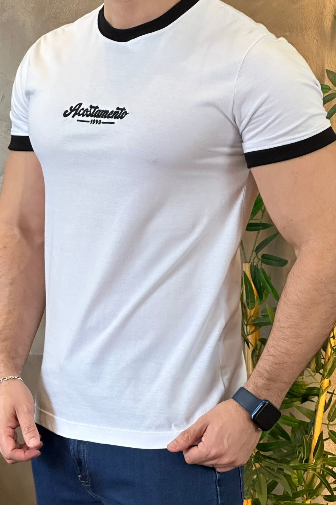 Camiseta detalhe punho Acostamento